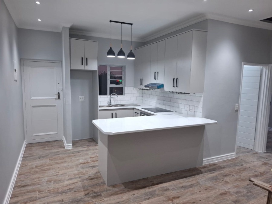 2 Bedroom Property for Sale in Oakglen Western Cape